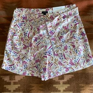 Ann Taylor NWT High Rise The Tie Waist Floral Short